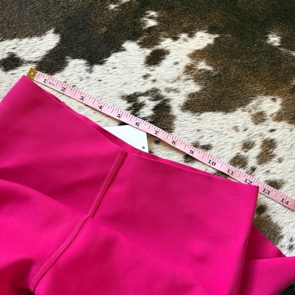 LULULEMON Glow Up HR Tight 25" In Passionate Size 8 NWT - Picture 6 of 8